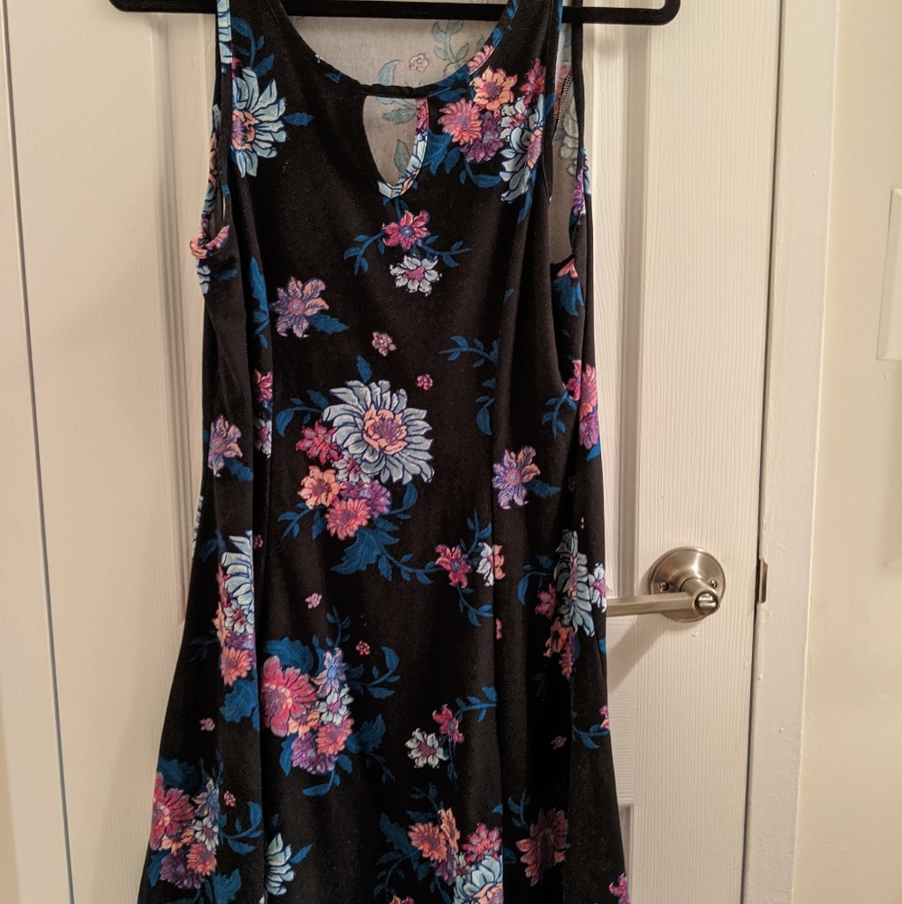 Sleeveless skater dress